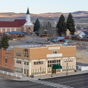 Road Creek Inn