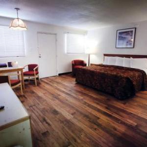 Spanish Trails Inn and Suites