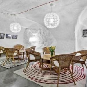 RAMILTON Old Town Hostel