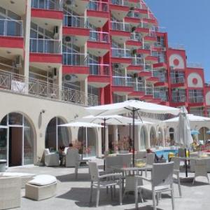 Rose Garden Omax Apartments