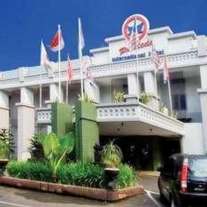 Pardede International Hotel