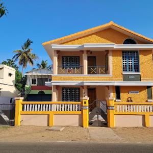 3B2HK Orange Homestay - near Big Temple