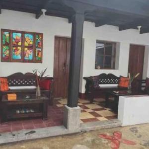 T1-House 14 guests 3 blocks from Central Park