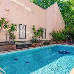 Harbour Horizon - Iconic Skyline Retreat with Pool 