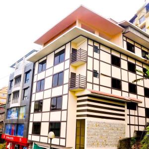 Hotel MMR Manor MG Marg