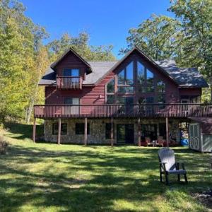 Welcome to Bear's Den Lodge