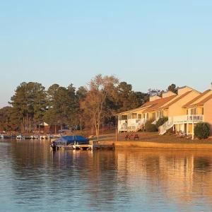Beautiful Hotel in Villas at Fairfield 1BD at Lakeview Parkway