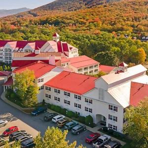 Beautiful Northeast scenery and resort amenities in this great 1BD vacation condo