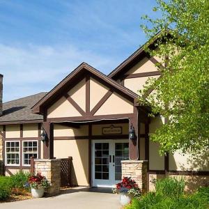 Enjoy the family for ski adventures in 2BD condo with resort amenities