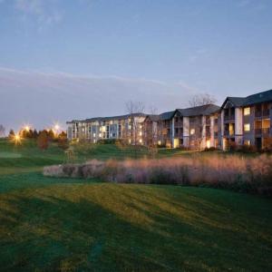 Enjoy onsite Waterpark in this family friendly 1BD condo
