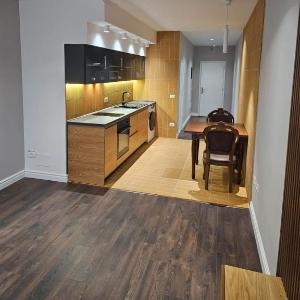 Moskat Apartments by Kondo Stays