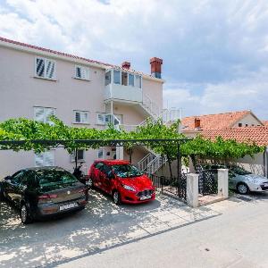 Comfortable apartment with amazing seaview and private balconyfree parkingWIFI
