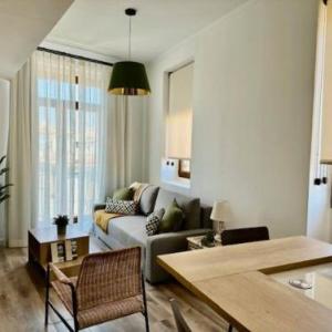 Chic & Bright in Historic Center El Carmen Lift