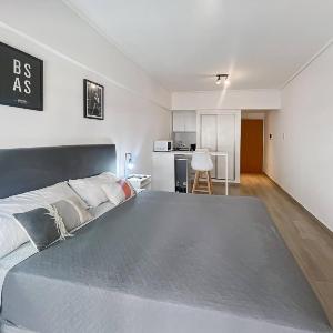 Modern Studio with Amenities and balcony in the Heart of the City