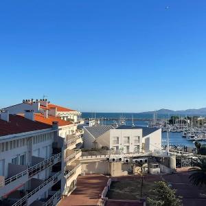 Appartement T3 au Port de Saint-Cyprien avec Terrasse et Climatisation - FR-1-309-483