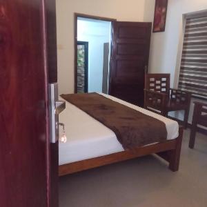Stains holidayhome & party floor Cherai beach