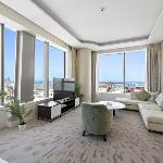 Stunning 1-BR Apartment In Heart Of The Palm Dubai 