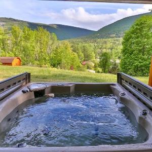 Stunning Home with Hot Tub Fire Pit & Amazing Views