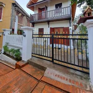Villa Wat San