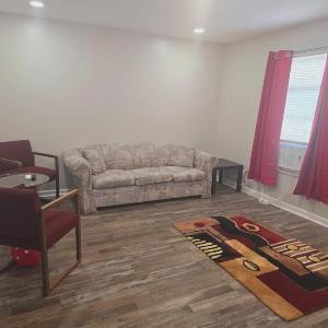 Comfy 1BR Apt. in Pleasant Ridge