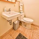 Spacious 3 BR Condo Steps Away From Slopes