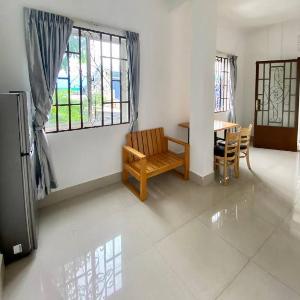 HMH Apartment 19