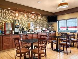 Quality Inn & Suites, Benton Harbor