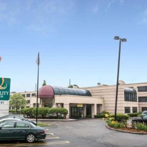 Hotels near Greater Grace Temple Detroit - Quality Inn Southfield