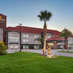Los Fresnos Hotels Deals At The 1 Hotel In Tx La Quinta Inn Suites Brownsville North 6 89 Miles Away From Los Fresnos