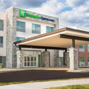 NelsonCorp Field Hotels - Holiday Inn Express & Suites Rock Falls