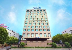 Radisson Blu Hotel Chennai City Centre, Chennai