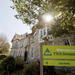 Hotels near Lulworth Castle - YHA Swanage