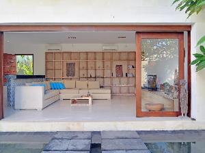 The Scene Estate, Benoa