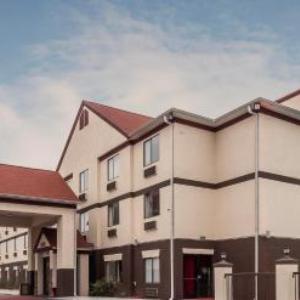 Hotels near Belair Conference Center - Red Roof Inn & Suites Augusta West