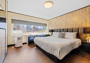 Hudson Yards Hotel hotel near Jacob K. Javits Convention Center
