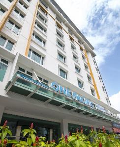 One Pacific Hotel and Serviced Apartments, Tanjung Bungah