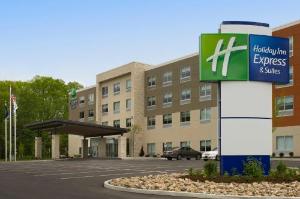 Holiday Inn Express & Suites by IHG Altoona, an IHG Hotel, Altoona