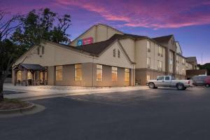 SureStay Plus Hotel by Best Western Coralville Iowa City, Coralville