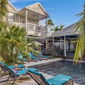 The Royal Compound by Last Key Realty