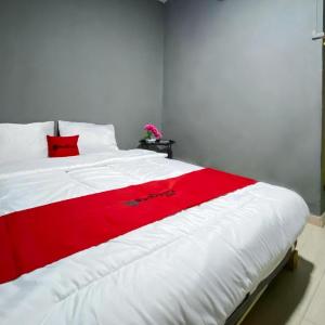 RedDoorz @ Marina City Waterfront