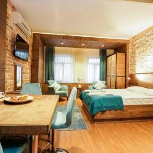 Cube Suites