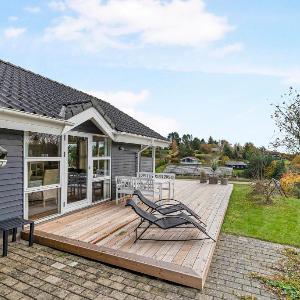 Nice Home In Ebeltoft With 2 Bedrooms And Internet