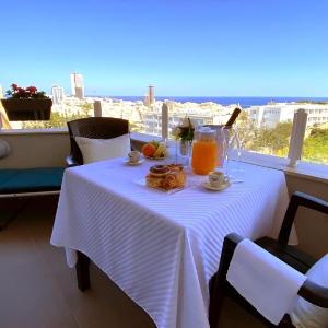 St. Julian's Super Bright And Spacious Seaview Apartment