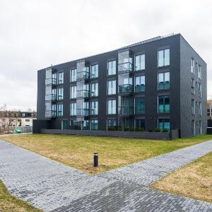 Dream Stay - Modern Design Apartments with Balcony & Free parking