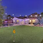 Strip-side Villa 6 Beds Pool Mini Golf Karaoke Nevada