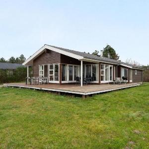Amazing Home In Ebeltoft With 3 Bedrooms And Internet