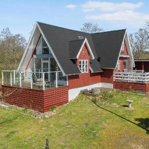 Rent A Charming And Well-Maintained Holiday Home With A Beautiful Sea View In Ebeltoft