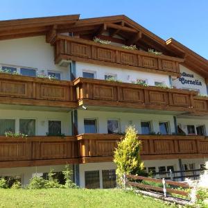 Aparthotels Berwang (Landhaus Cornelia)