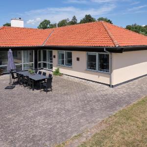 Amazing Home In Ebeltoft With 3 Bedrooms And Internet
