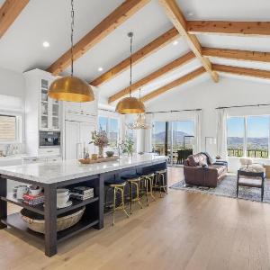 New Mountain Luxury and Wellness Retreat Full Home